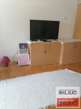 Izdavanje, garsonjera, 27m², Nova Detelinara, Novi Sad Sve Podlokacije - image 2