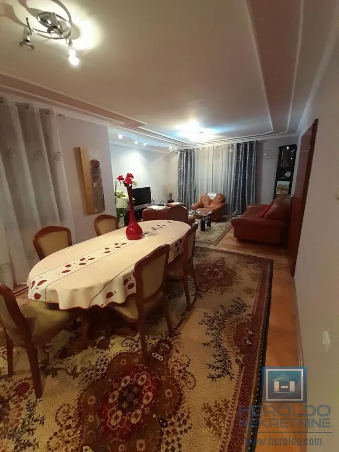 Sale, house, 180m², Centar, Ćuprija