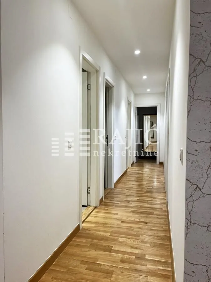 Rent, four bedroom apartment, 113m², Savski Venac, Beograd