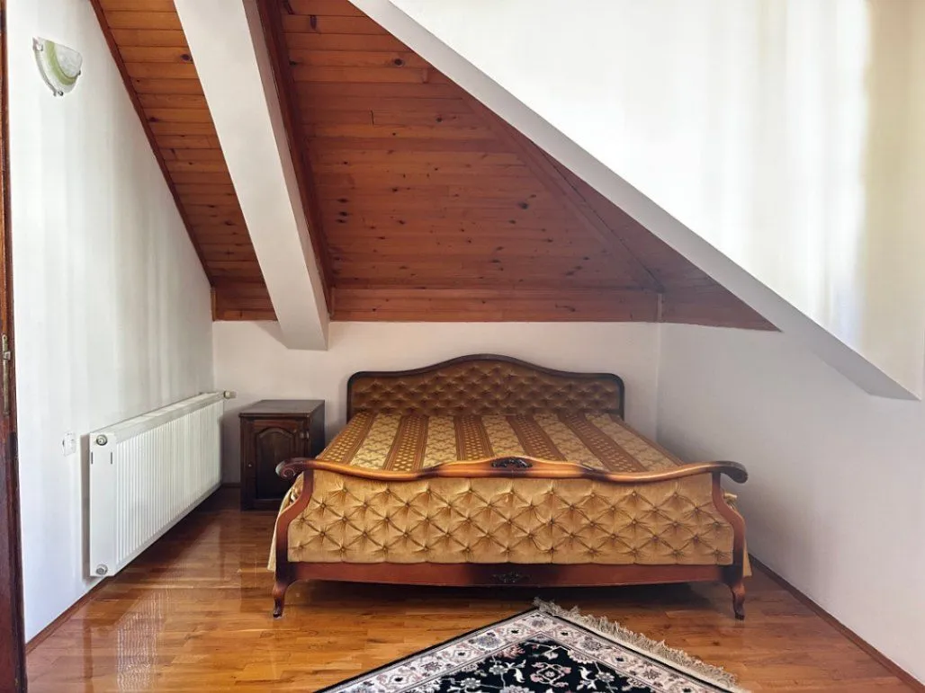 Izdavanje, kuća, 300m², Dedinje Beli Dvor, Dedinje Sve Podlokacije