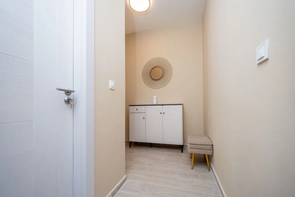 Rent, three bedroom apartment, 115m², Bečići, Budva
