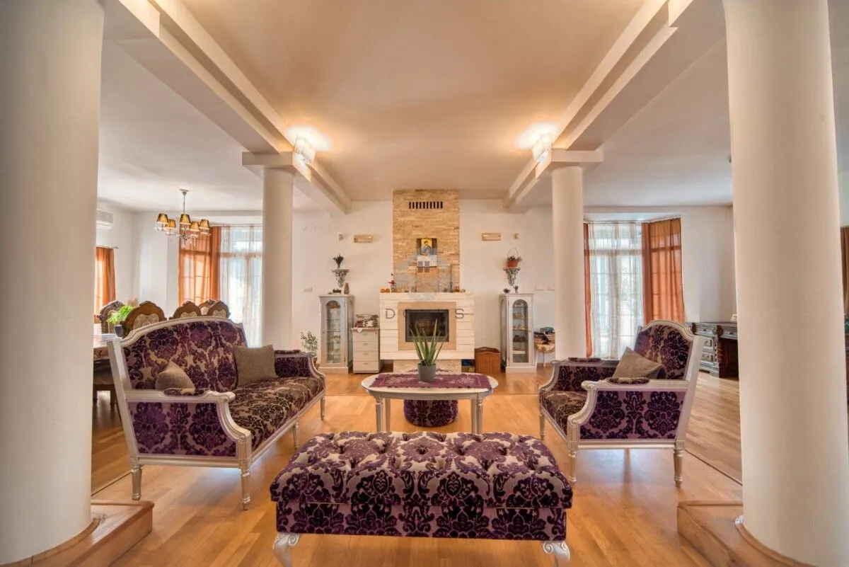 Prodaja, kuća, 560m², Danilovgrad, Crna Gora