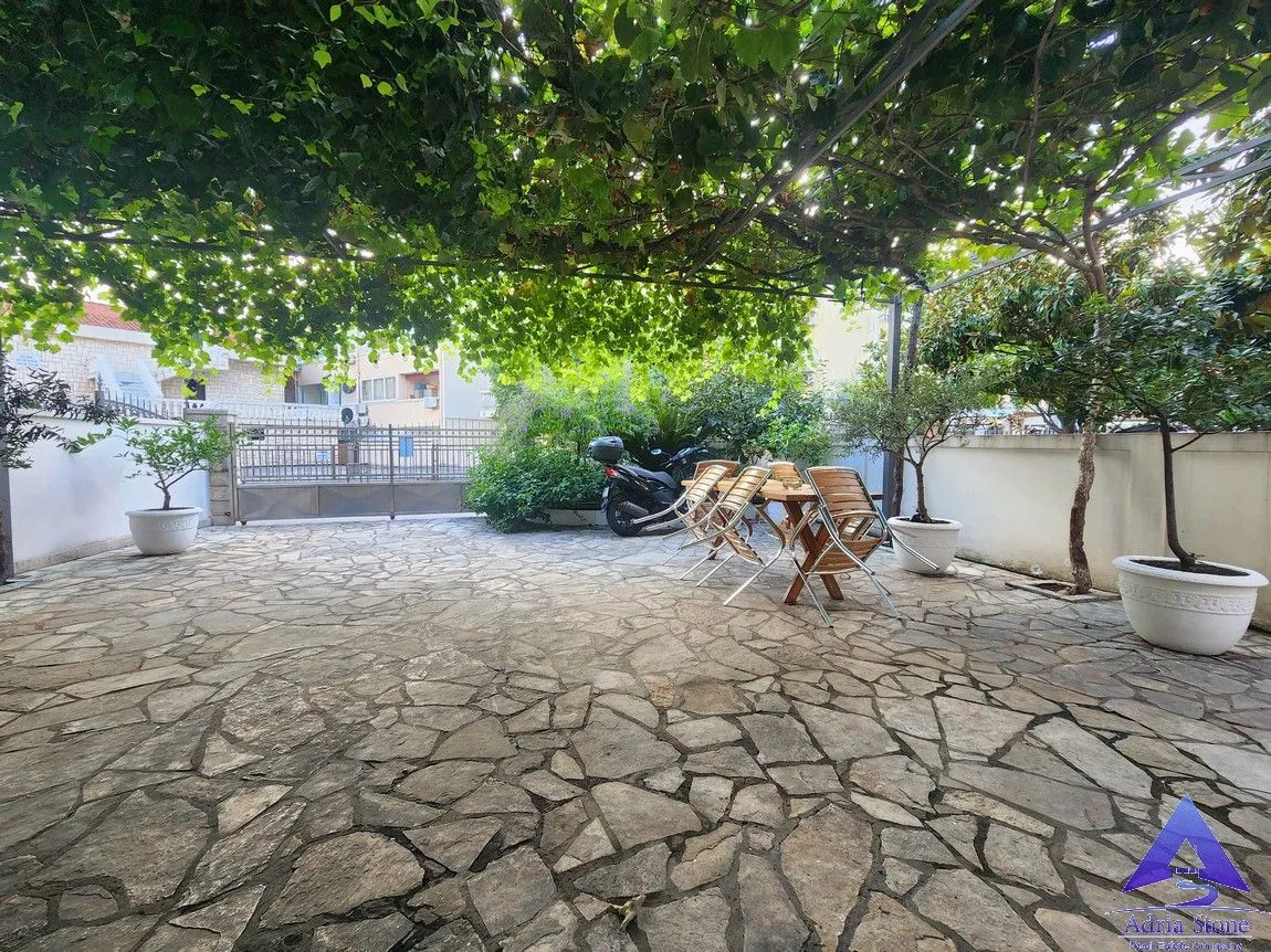 Prodaja, ugostiteljski objekat, 487m², Velji Vinogradi, Budva