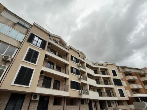 Sale, studio apartment, 35m², Adok, Budva - image 7