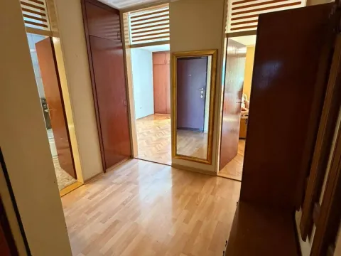 Prodaja, dvosoban stan, 61m², Centar, Bar - image 14