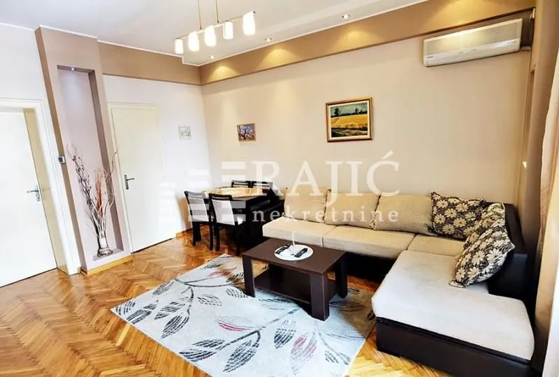 Rent, three bedroom apartment, 58m², Vračar Hram, Vračar Sve Podlokacije