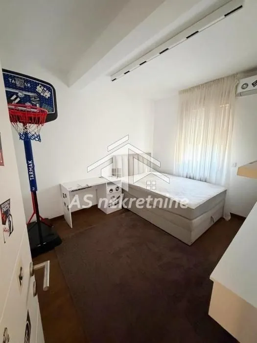 Rent, four bedroom apartment, 100m², Lekino Brdo, Voždovac Sve Podlokacije