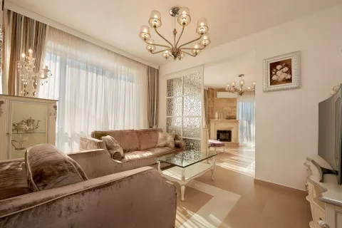 Prodaja, četvorosoban stan, 150m², Bečići, Budva - image 15