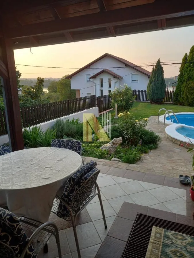 Prodaja, kuća, 336m², Sremska Kamenica, Petrovaradin