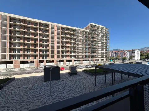 Prodaja, jednosoban stan, 48m², Stari Aerodrom, Podgorica - image 4