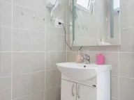 Izdavanje, kuća, 45m², Radanovići, Kotor - image 10