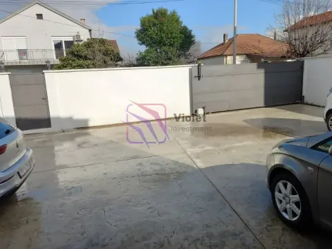 Sale, house, 340m², Tološi, Podgorica - image 4