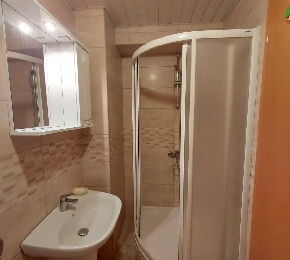 Rent, one bedroom apartment, 50m², Petrovac, Budva