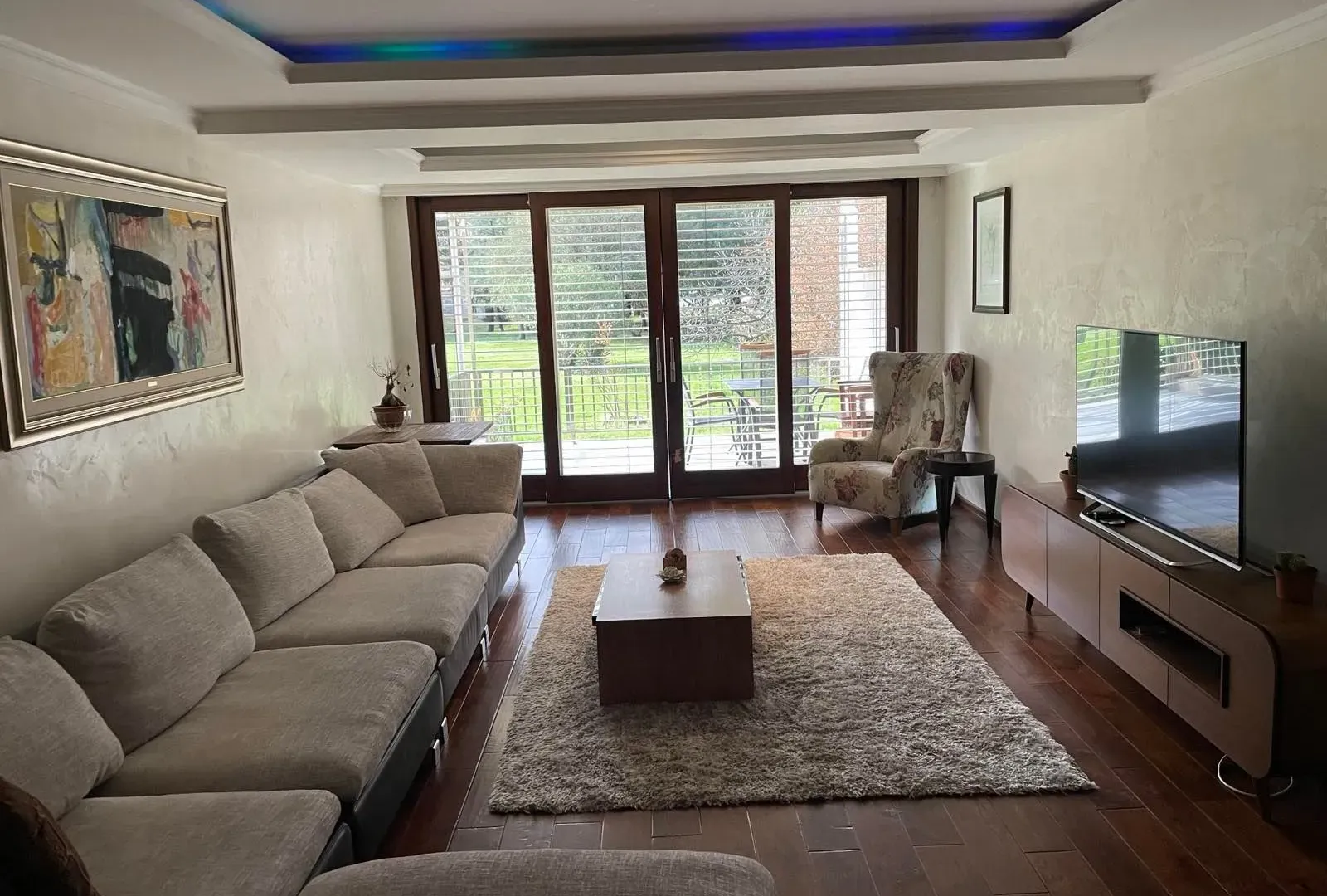 Izdavanje, dvosoban stan, 130m², Budva, Crna Gora