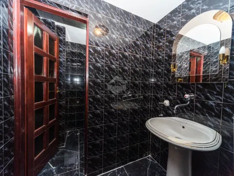 Izdavanje, poslovni prostor, 270m², Gorica C, Podgorica - image 11