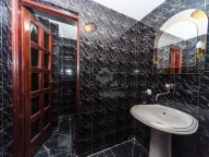 Izdavanje, poslovni prostor, 270m², Gorica C, Podgorica - image 11