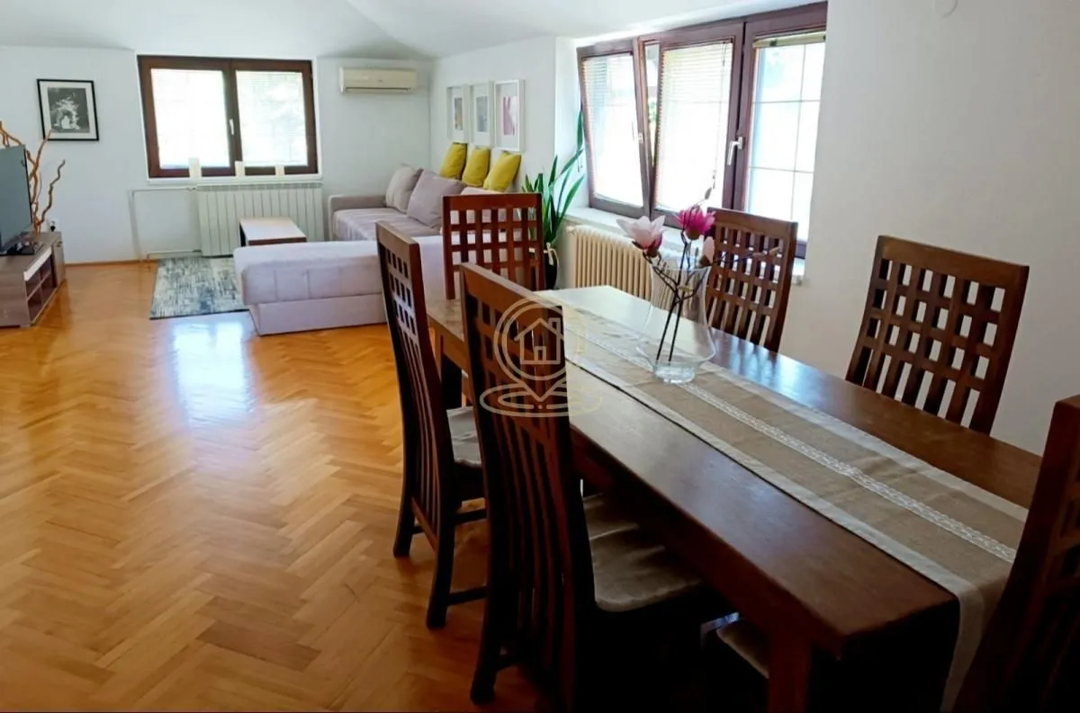 Rent, four bedroom apartment, 100m², Senjak, Beograd