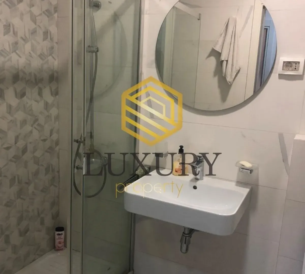Prodaja, jednosoban stan, 49m², Central Point, Podgorica