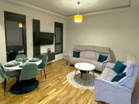 Izdavanje, jednosoban stan, 40m², Šušanj, Bar