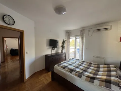 Rent, two bedroom apartment, 65m², Đenovići, Herceg Novi - image 6