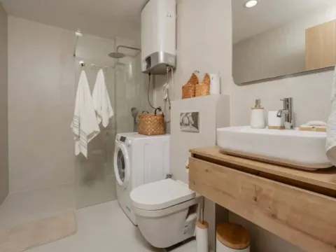 Prodaja, jednosoban stan, 43m², Dobre Vode, Bar - image 5