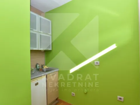 Izdavanje, poslovni prostor, 40m², Preko Morače, Podgorica - image 6