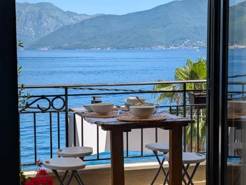 Sale, three bedroom apartment, 120m², Krašići, Tivat - image 1