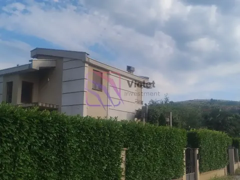 Rent, house, 262m², Zabjelo, Podgorica - image 3