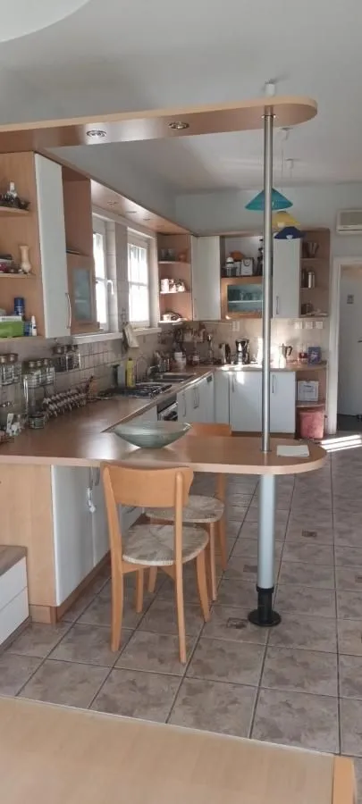 Rent, house, 280m², Zvezdarska Šuma, Zvezdara Sve Podlokacije
