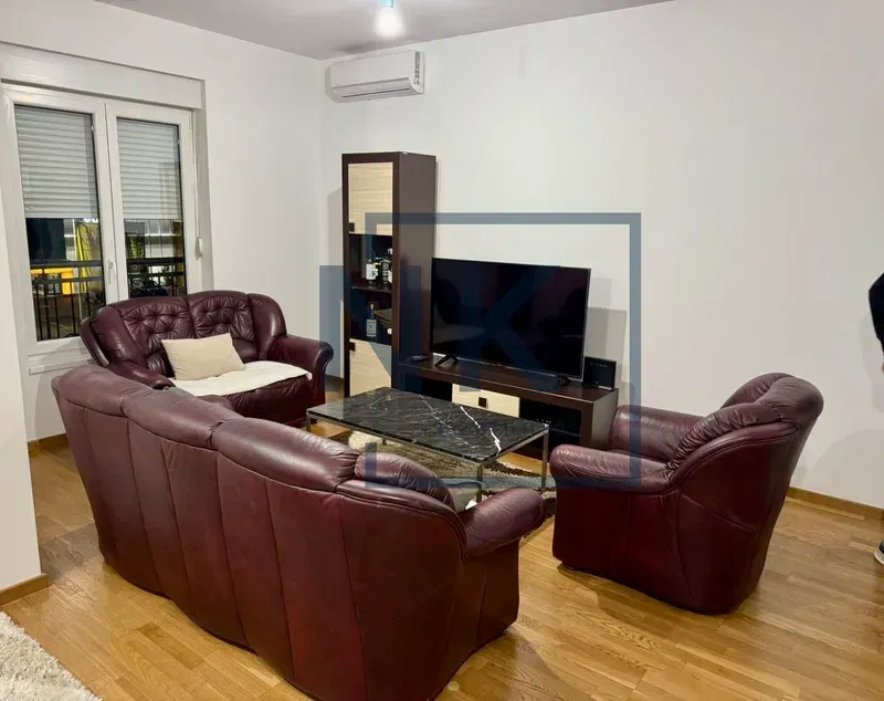 Izdavanje, dvosoban stan, 69m², Zabjelo, Podgorica