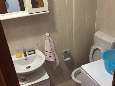 Izdavanje, jednosoban stan, 32m², Momišići, Podgorica - image 4