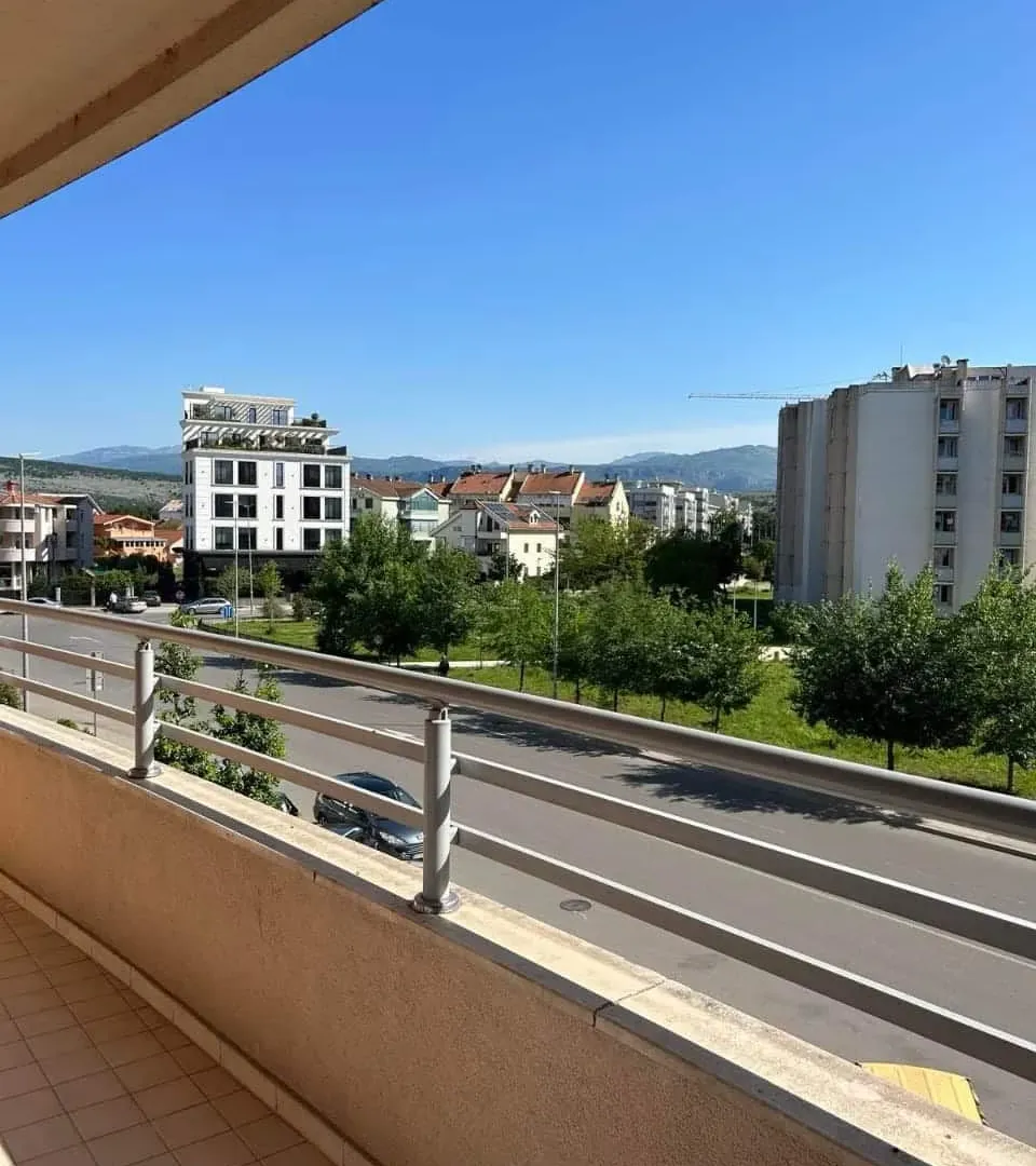 Izdavanje, jednosoban stan, 51m², City Kvart, Podgorica