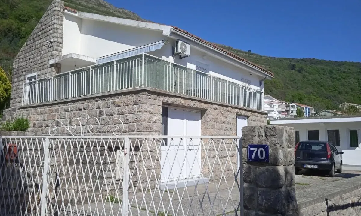 Prodaja, kuća, 141m², Petrovac, Budva