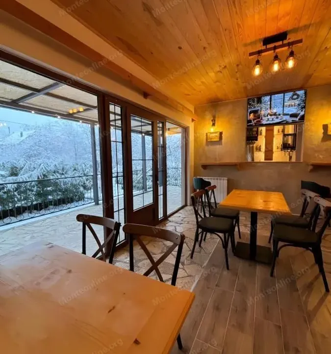 Sale, office space, 300m², Kolašin, Crna Gora