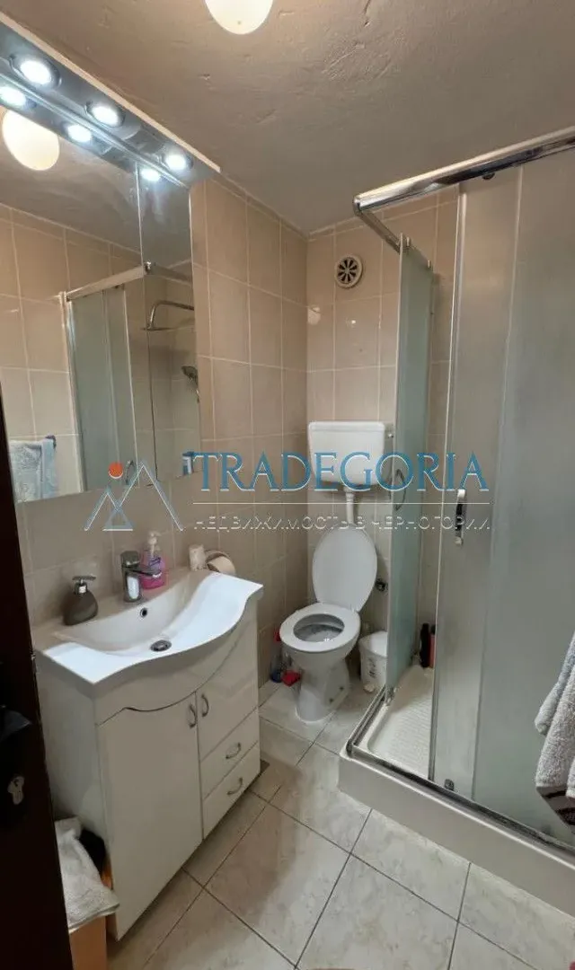 Prodaja, dvosoban stan, 65m², Radovići, Tivat