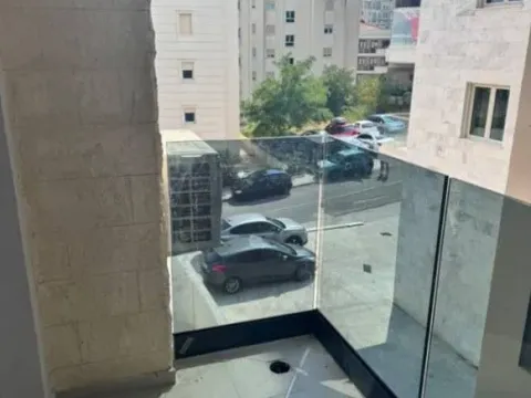 Prodaja, jednosoban stan, 39m², Bečići, Budva - image 9