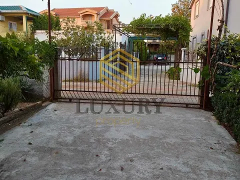 Izdavanje, trosoban stan, 130m², Zabjelo, Podgorica - image 2