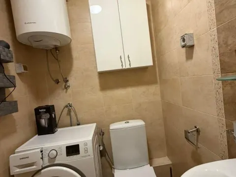 Prodaja, jednosoban stan, 37m², Stari Aerodrom, Podgorica - image 7