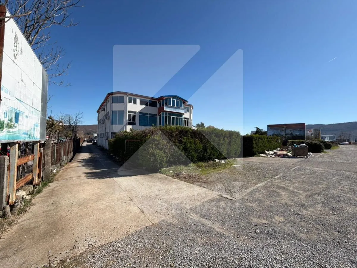 Rent, office space, 900m², Mareza, Podgorica