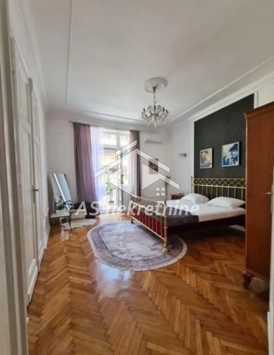 Izdavanje, trosoban stan, 94m², Savski Venac, Beograd