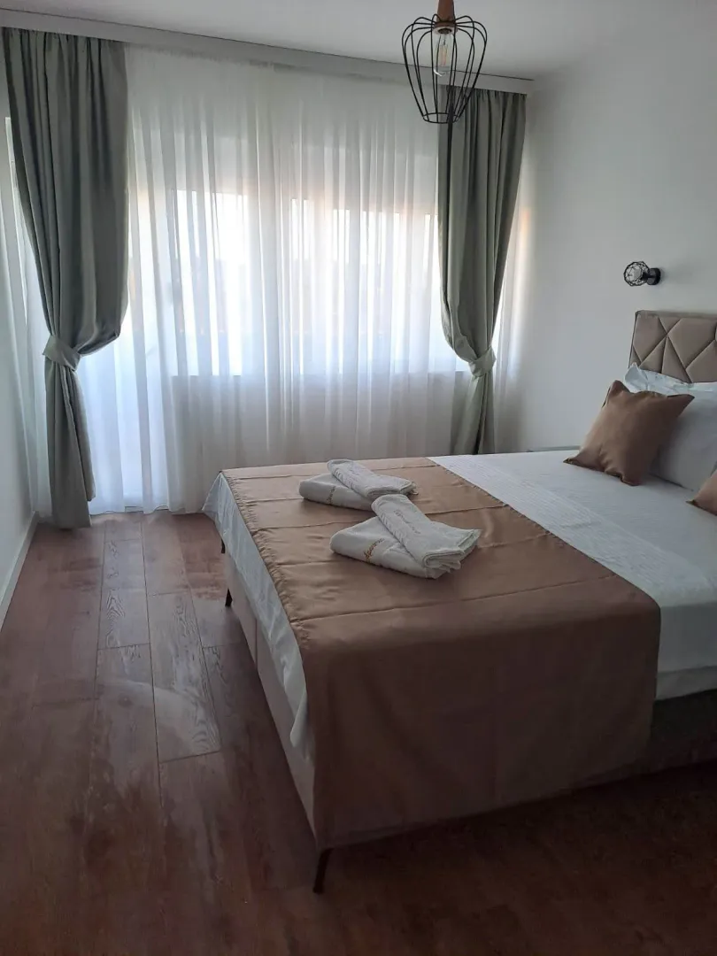 Rent, two bedroom apartment, 76m², Centar, Tivat