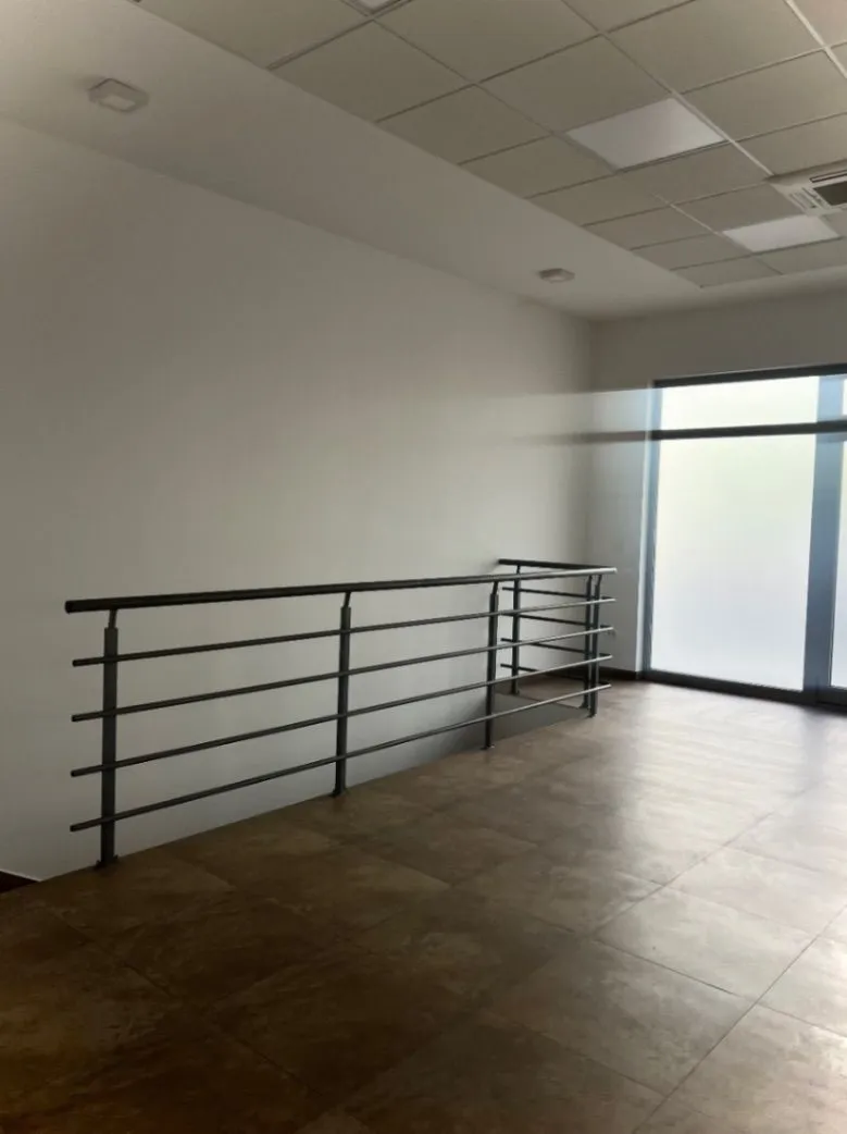 Rent, office space, 251m², Tološka šuma, Podgorica