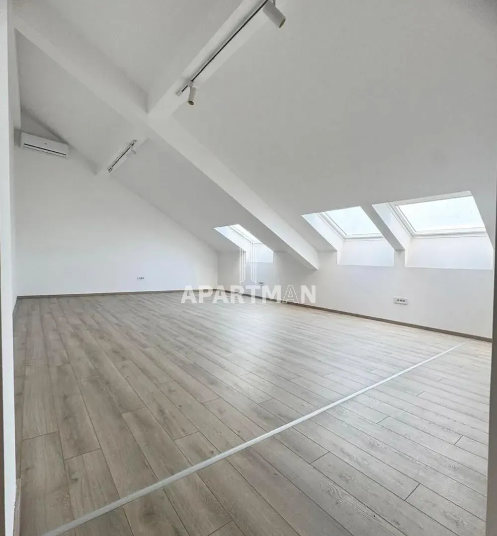 Izdavanje, poslovni prostor, 382m², Stari Grad, Beograd