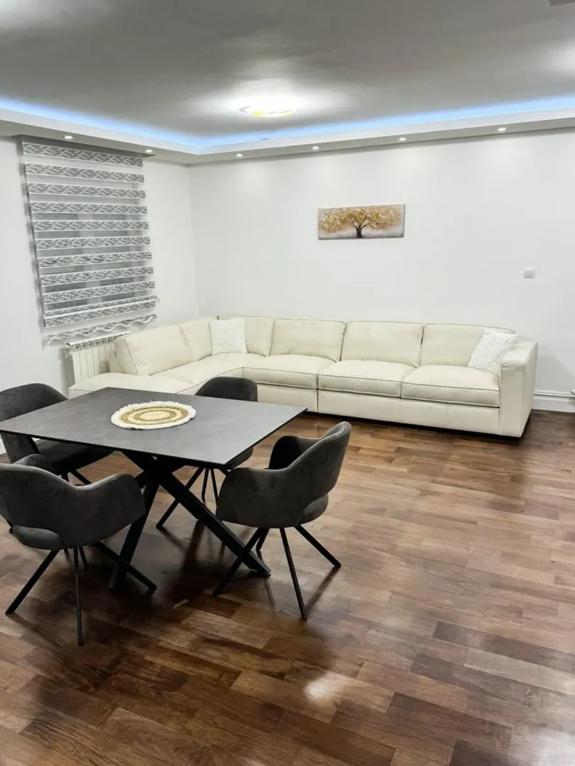 Izdavanje, trosoban stan, 120m², Zabjelo, Podgorica