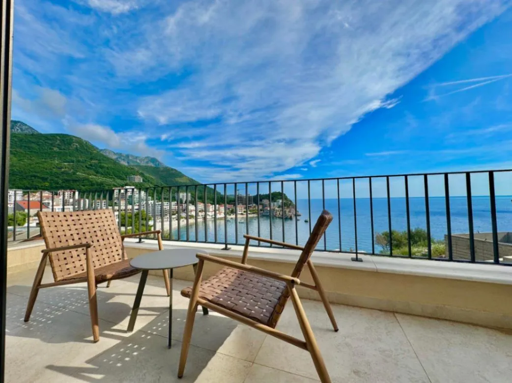 Izdavanje, kuća, 350m², Pržno, Budva