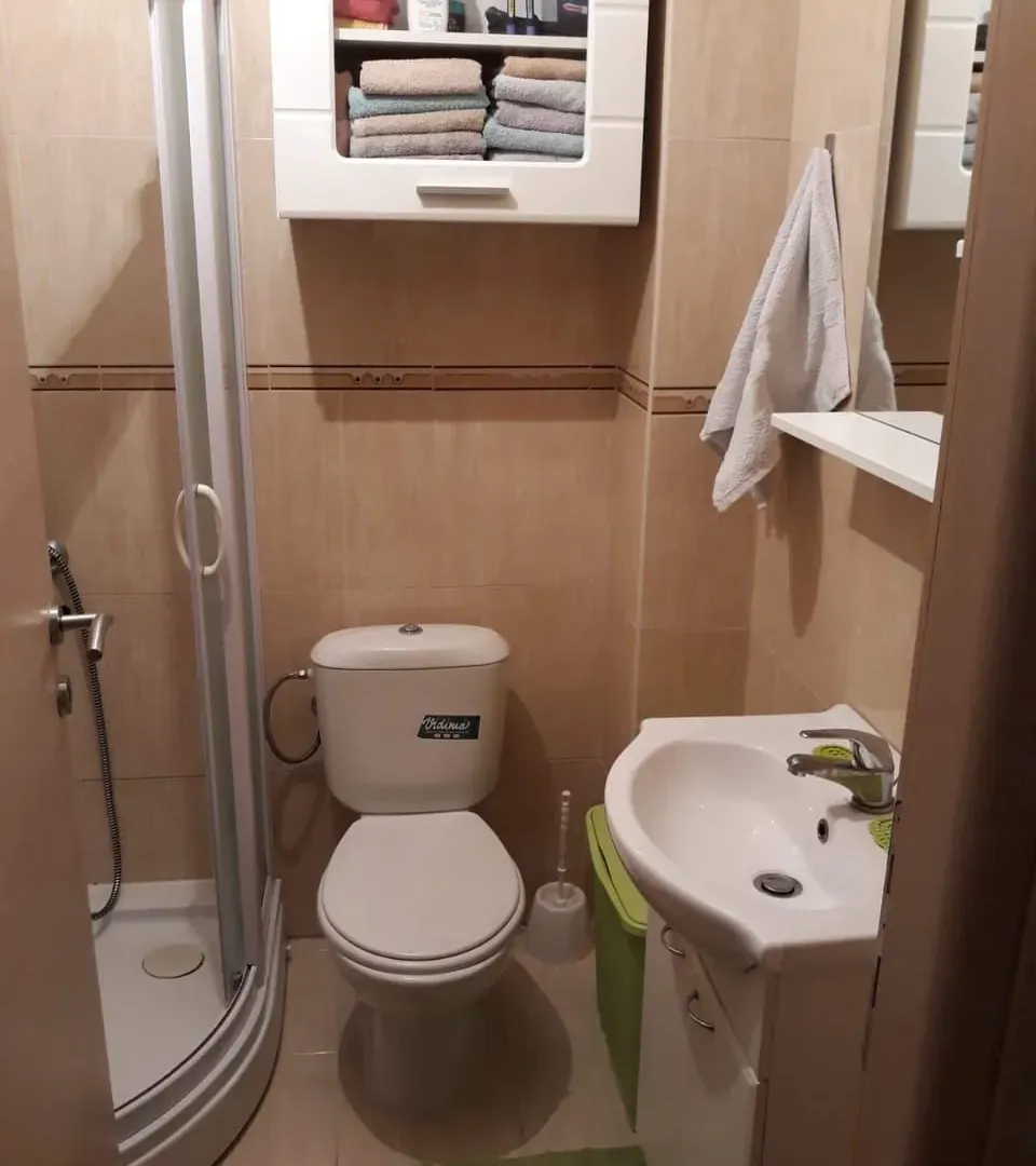Izdavanje, jednosoban stan, 46m², Drač, Podgorica