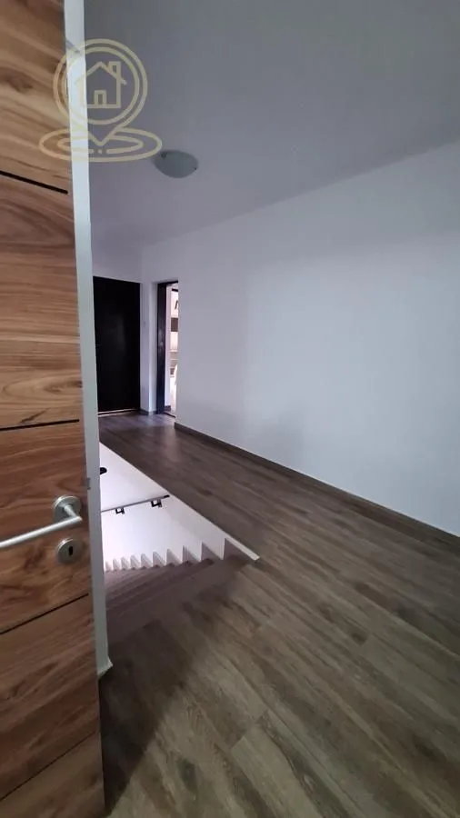 Rent, office space, 320m², Medijana, Niš