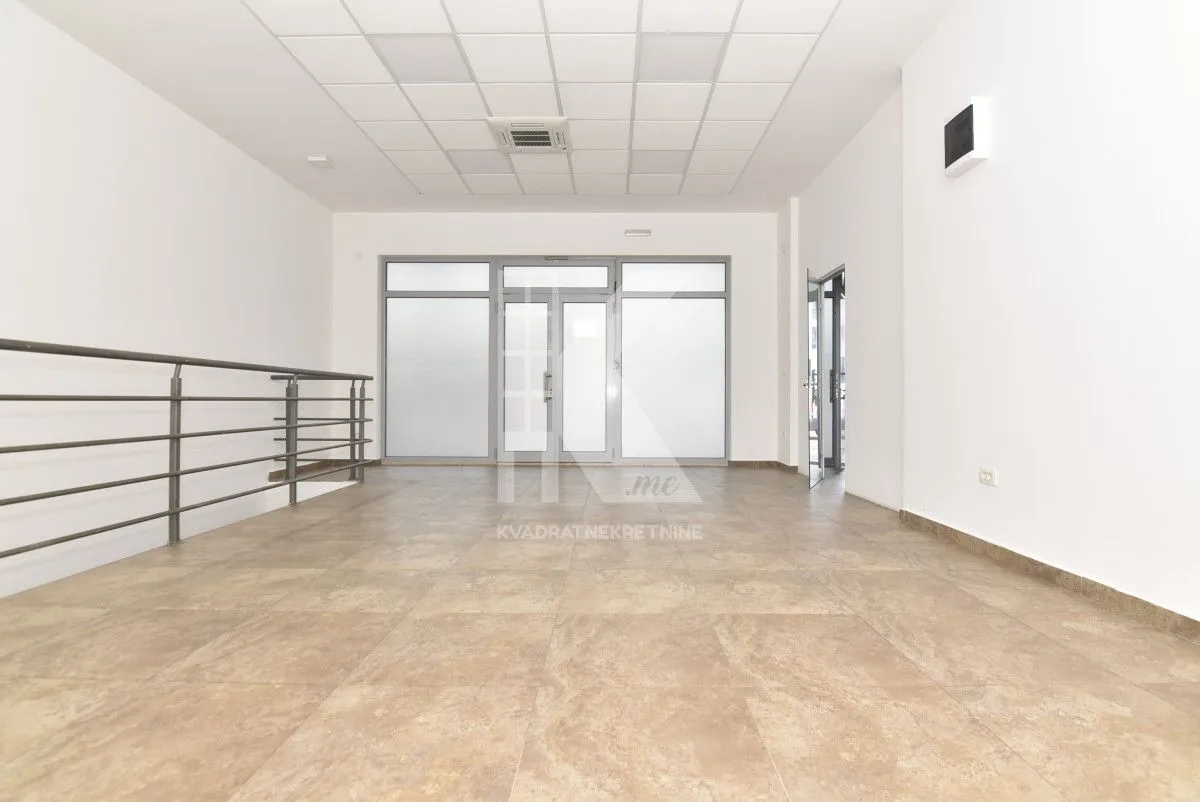 Rent, office space, 241m², Tološka šuma, Podgorica