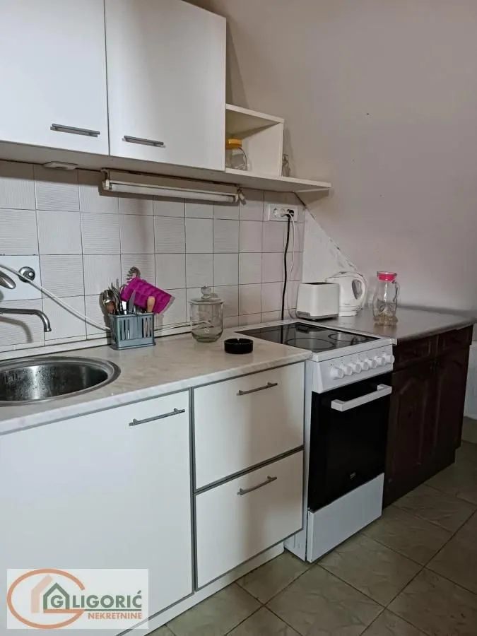 Sale, three bedroom apartment, 80m², Stari Grad, Beograd
