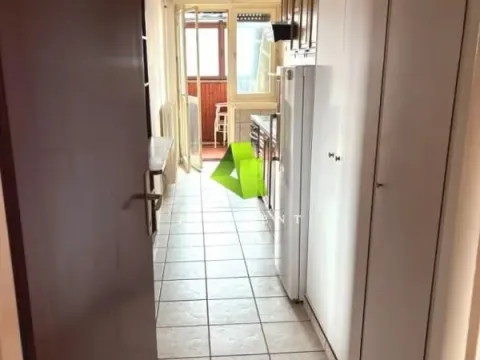 Izdavanje, trosoban stan, 100m², Centar, Niš - image 4